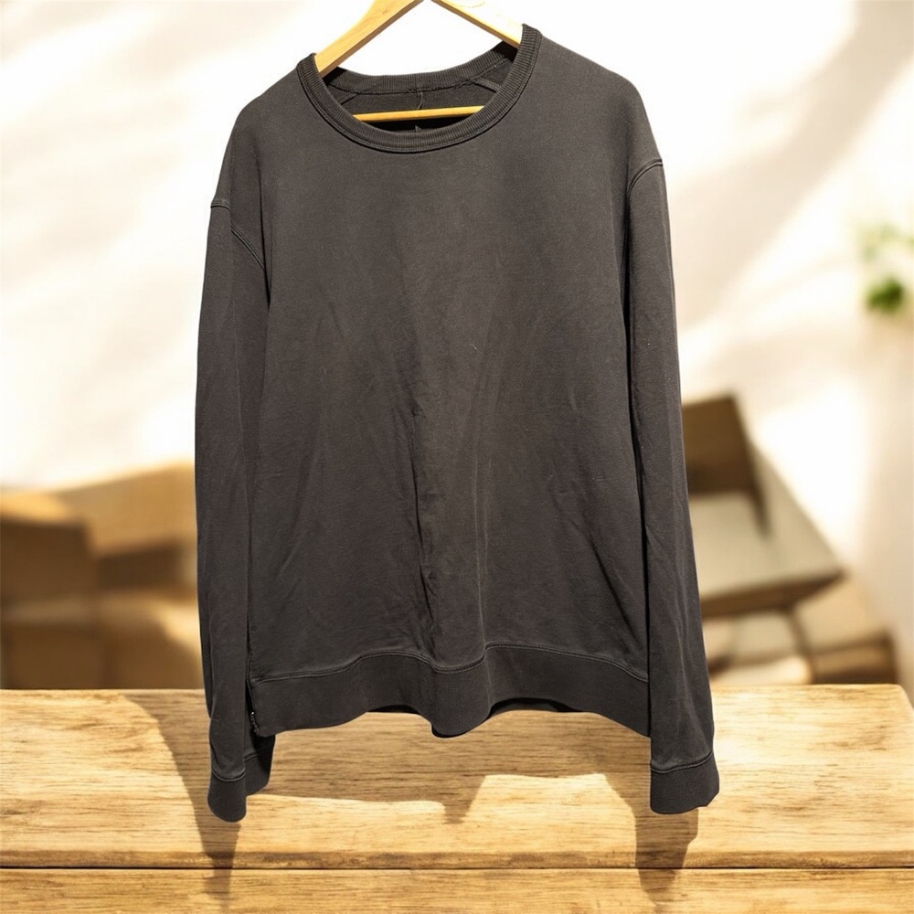 Lululemon Men's Classic Crewneck Sweatshirt - Black